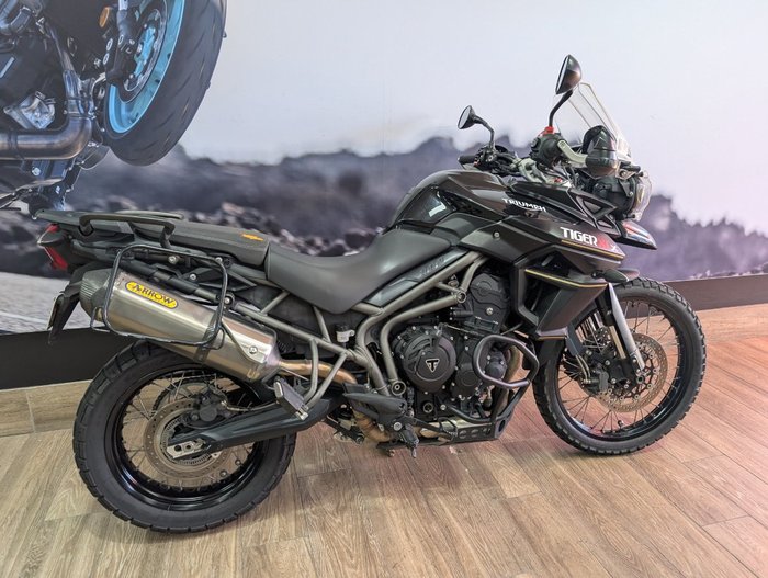 2016 Triumph TIGER 800 XCx LOW Black