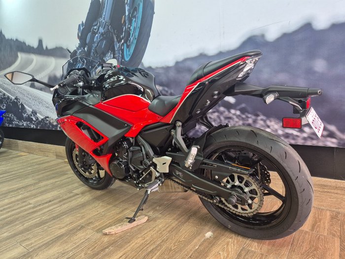 2024 Kawasaki NINJA 650L