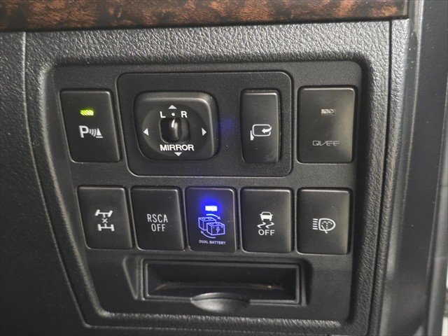 2013 Toyota Landcruiser VX