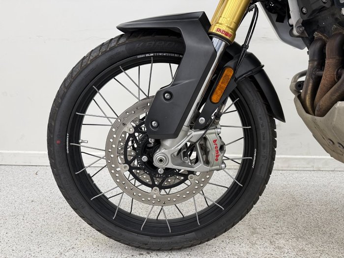 2024 Triumph TIGER 1200 RALLY PRO MATT KHAKI GREEN