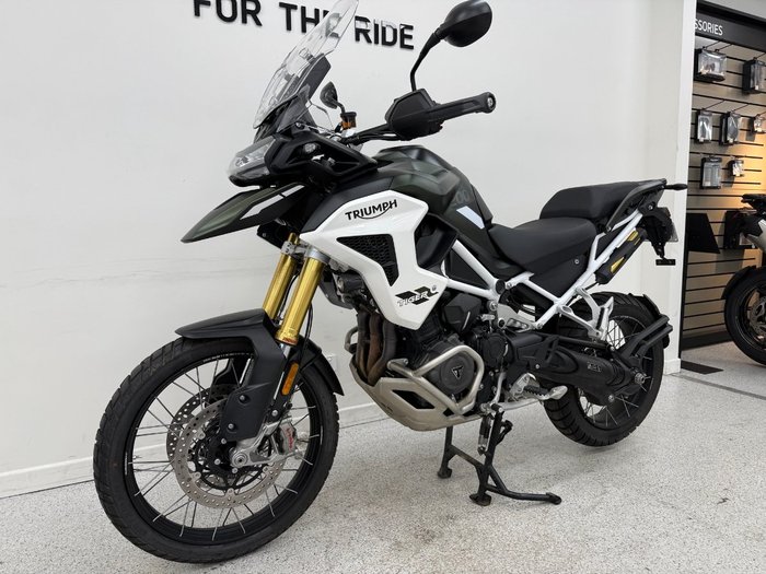 2024 Triumph TIGER 1200 RALLY PRO MATT KHAKI GREEN
