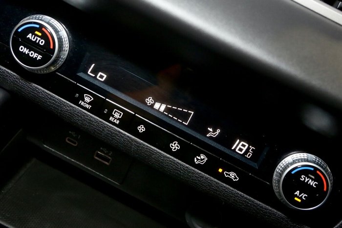 2023 Mitsubishi Outlander ES