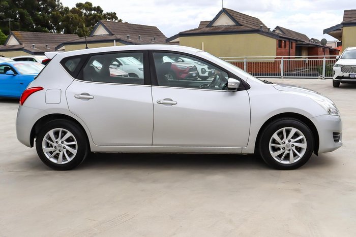 2016 Nissan Pulsar ST-L