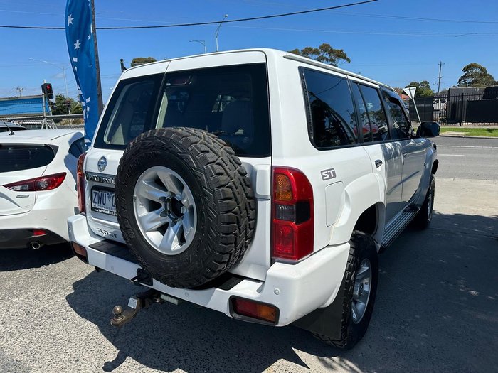 2011 Nissan Patrol ST GU 7 MY10 4X4 Dual Range White