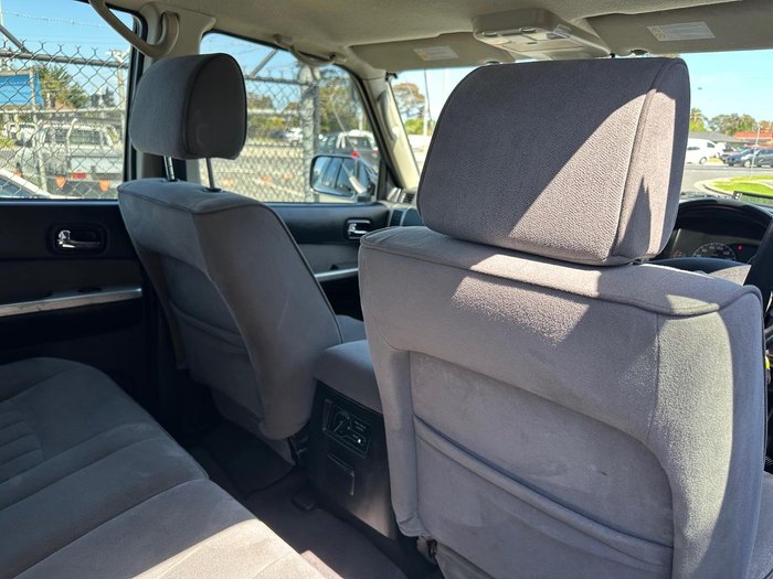 2011 Nissan Patrol ST GU 7 MY10 4X4 Dual Range White