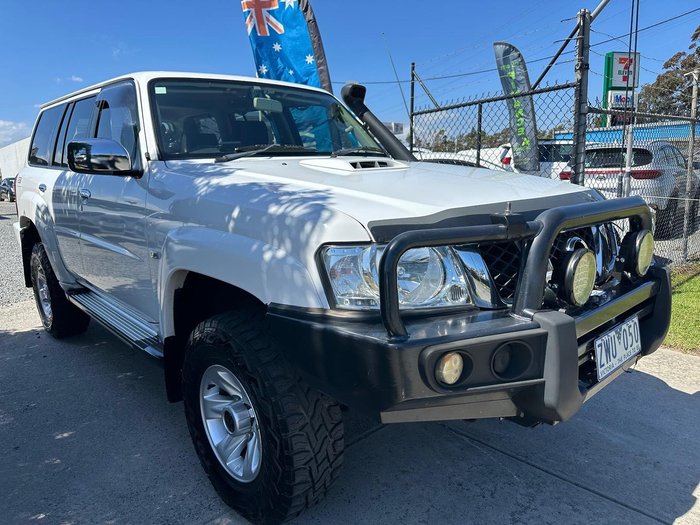 2011 Nissan Patrol ST GU 7 MY10 4X4 Dual Range White