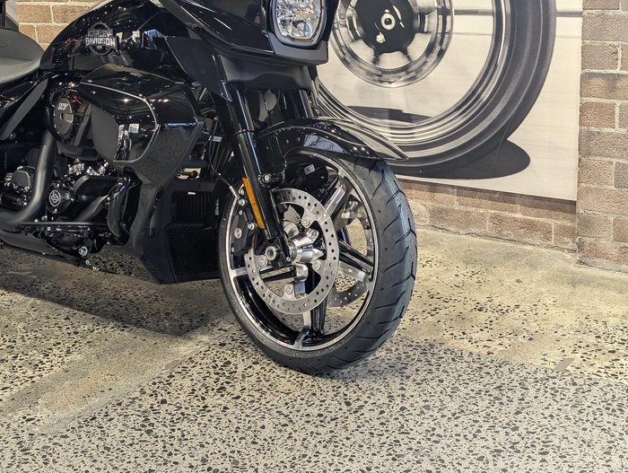 2025 Harley-Davidson Street Glide Ultra 117 (FLHXU) Touring Black