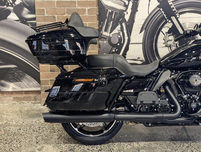 2025 Harley-Davidson Street Glide Ultra 117 (FLHXU)
