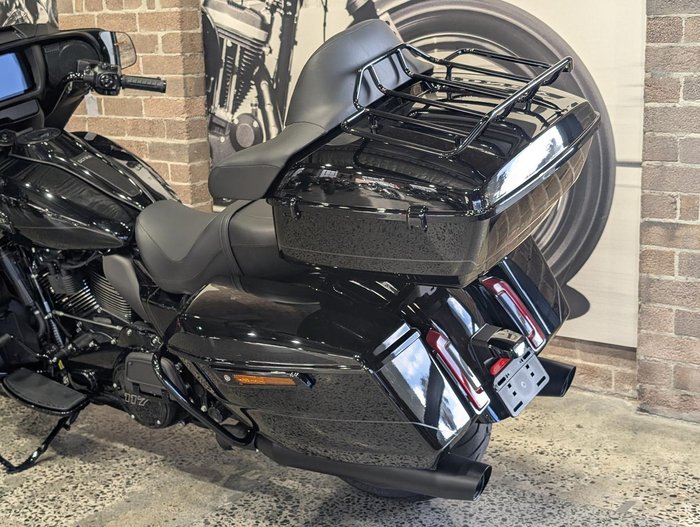 2025 Harley-Davidson Street Glide Ultra 117 (FLHXU) Touring Black