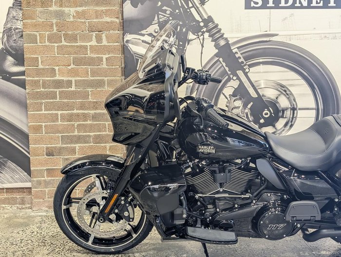 2025 Harley-Davidson Street Glide Ultra 117 (FLHXU) Touring Black