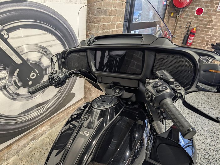 2025 Harley-Davidson Street Glide Ultra 117 (FLHXU) Touring Black