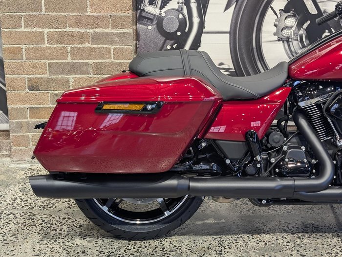 2025 Harley-Davidson Street Glide 117 (FLHX) Touring Red