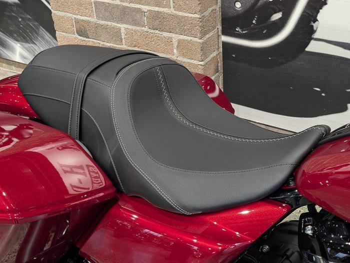 2025 Harley-Davidson Street Glide 117 (FLHX) Touring Red