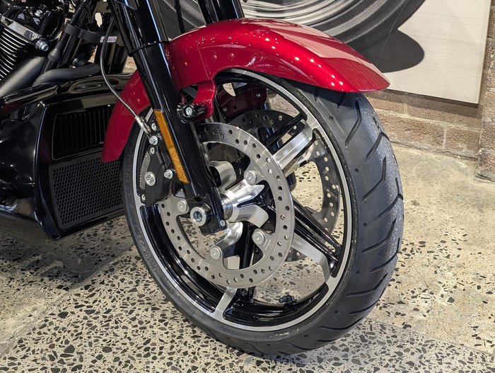 2025 Harley-Davidson Street Glide 117 (FLHX) Touring Red