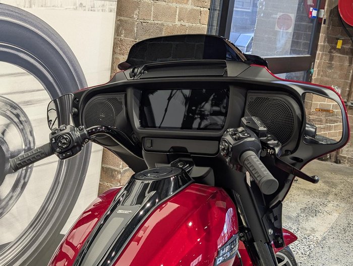 2025 Harley-Davidson Street Glide 117 (FLHX) Touring Red