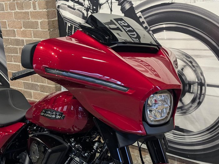2025 Harley-Davidson Street Glide 117 (FLHX) Touring Red