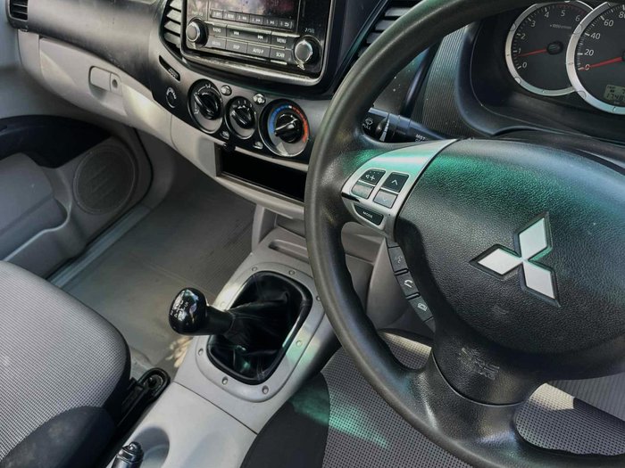 2014 Mitsubishi Triton GL