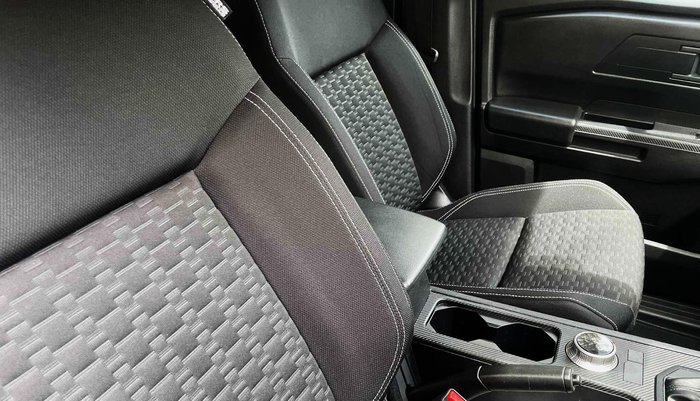 2024 Mitsubishi Triton GLX+