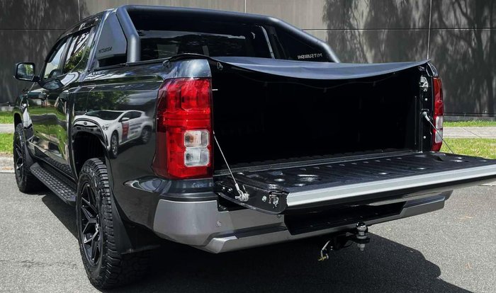 2024 Mitsubishi Triton GLX+