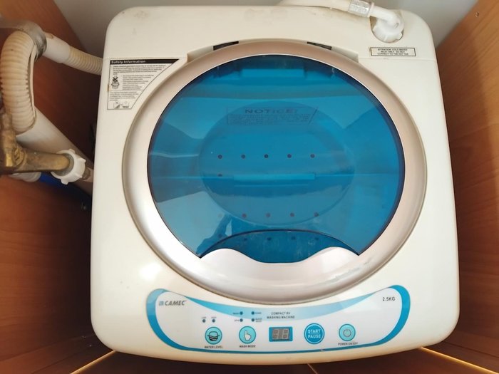 2013 Windsor 19.6Ft Couples Van Island Bed Separate Toilet And Shower