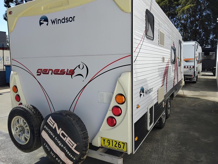 2013 Windsor 19.6Ft Couples Van Separate Toilet And Shower- Price Reduced