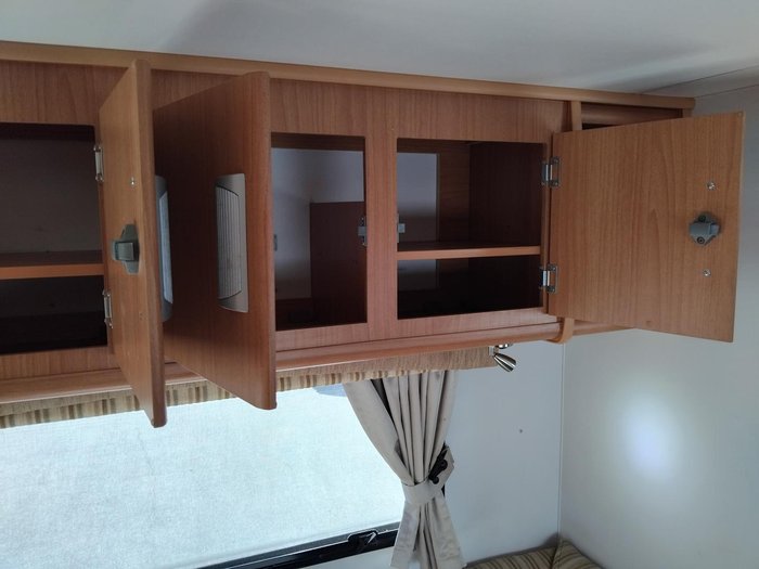 2013 Windsor 19.6Ft Couples Van Separate Toilet And Shower- Price Reduced