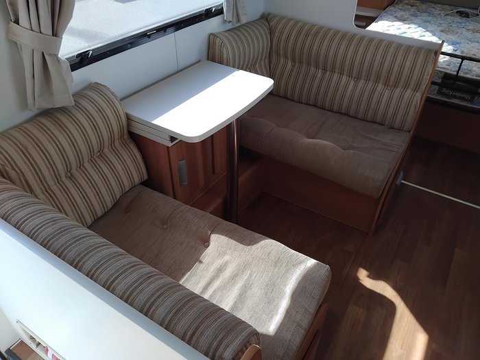 2013 Windsor 19.6Ft Couples Van Separate Toilet And Shower- Price Reduced