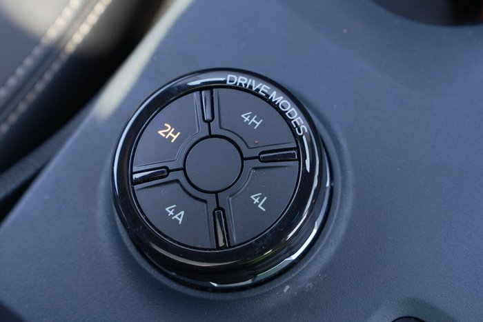 2022 Ford Everest Platinum