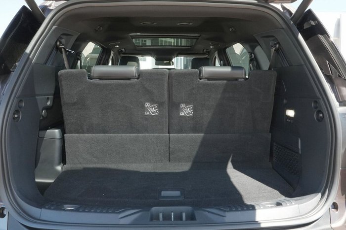 2022 Ford Everest Platinum