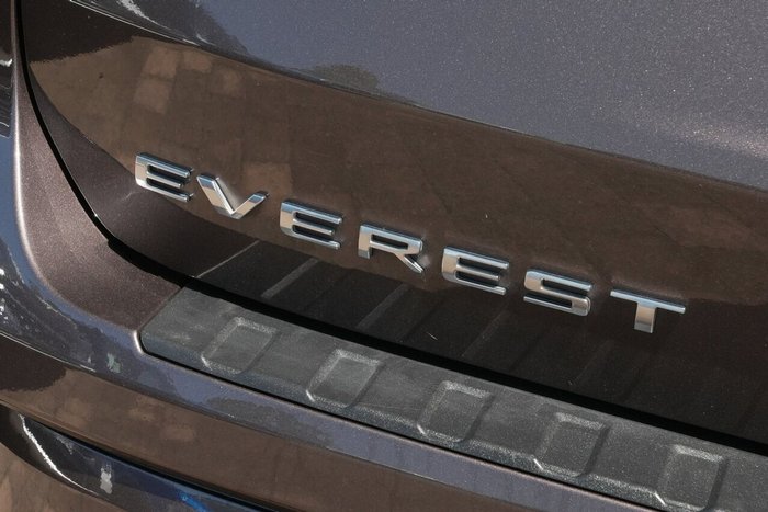 2022 Ford Everest Platinum