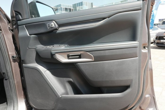 2022 Ford Everest Platinum