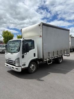 2018 Isuzu Npr 65 190 White