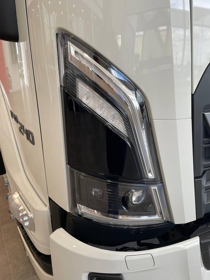 2025 Isuzu F Series FSR 140/120-240 AM R56