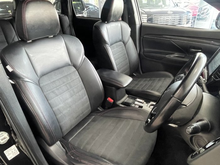 2021 Mitsubishi Outlander Black Edition