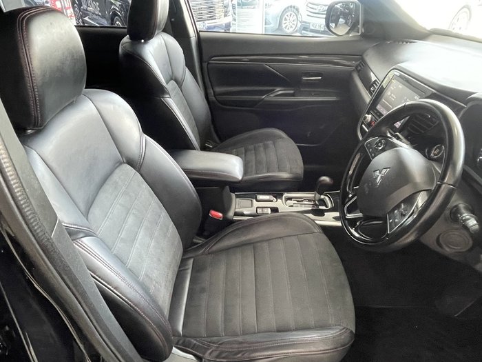 2021 Mitsubishi Outlander Black Edition