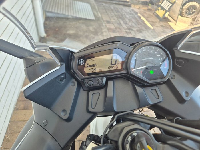 2013 Yamaha FZ6R WHITE