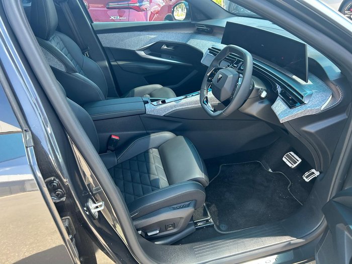 2025 Peugeot 5008 GT Premium Hybrid