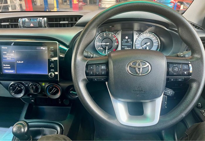 2023 Toyota Hilux SR
