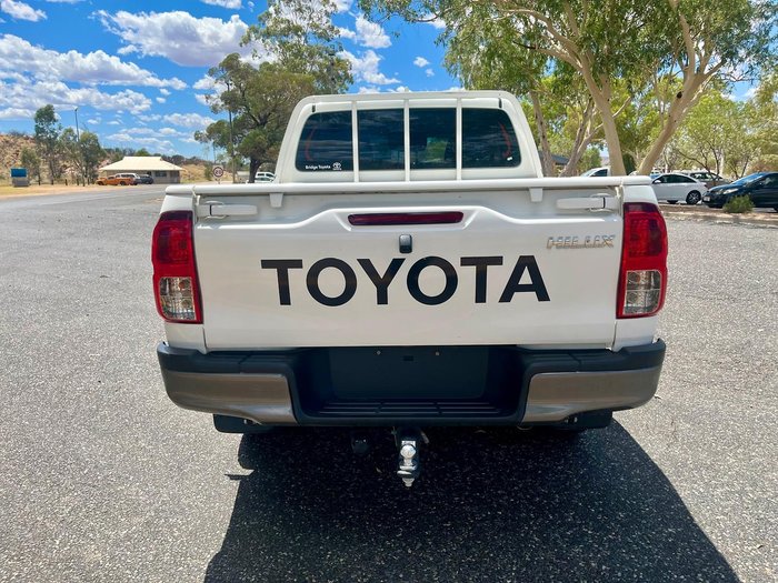 2023 Toyota Hilux SR