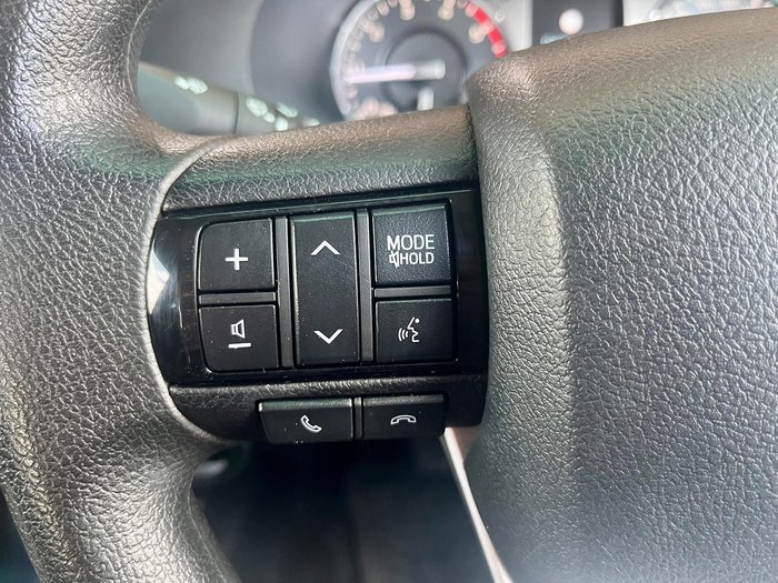 2023 Toyota Hilux SR