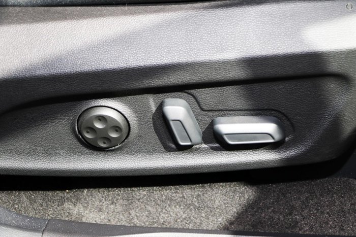 2025 LDV D90 Executive