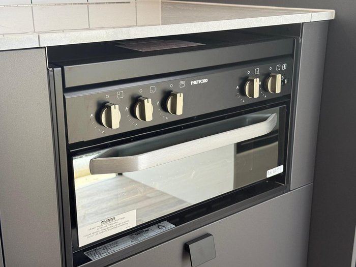 2025 New Age Caravans Manta Ray Mr16er Expedition