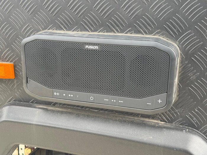 2025 New Age Caravans Manta Ray Mr16er Expedition