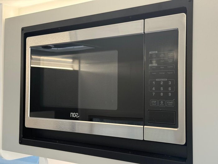 2025 New Age Caravans Manta Ray Mr16er Expedition