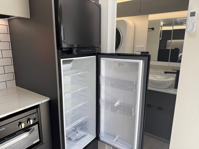 2025 New Age Caravans Manta Ray Mr16er Expedition