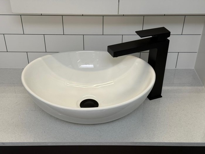 2025 New Age Caravans Manta Ray Mr16er Expedition