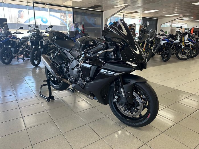 2023 Yamaha YZF-R1 R1 Black