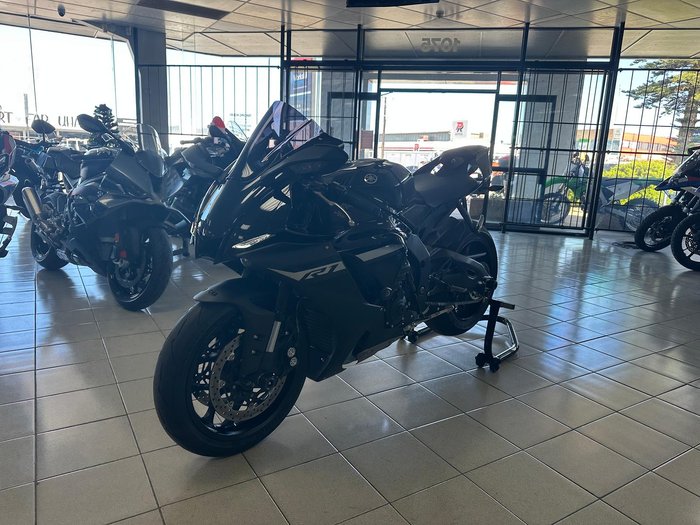 2023 Yamaha YZF-R1 R1 Black