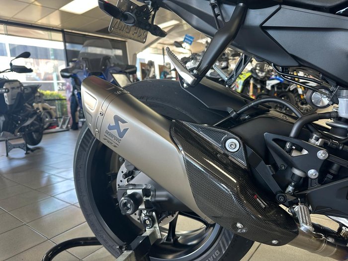 2023 Yamaha YZF-R1 R1 Black