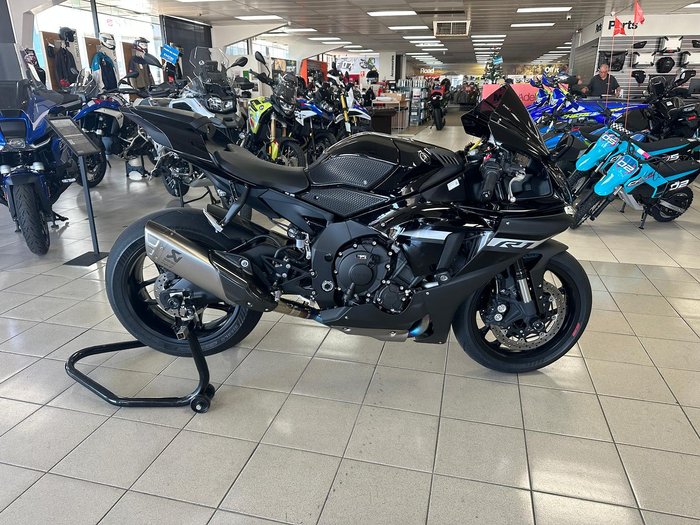 2023 Yamaha YZF-R1 R1 Black